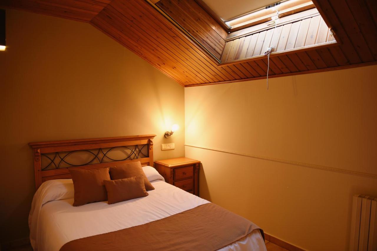 Hostal San Martin Molinos de Duero Exteriör bild
